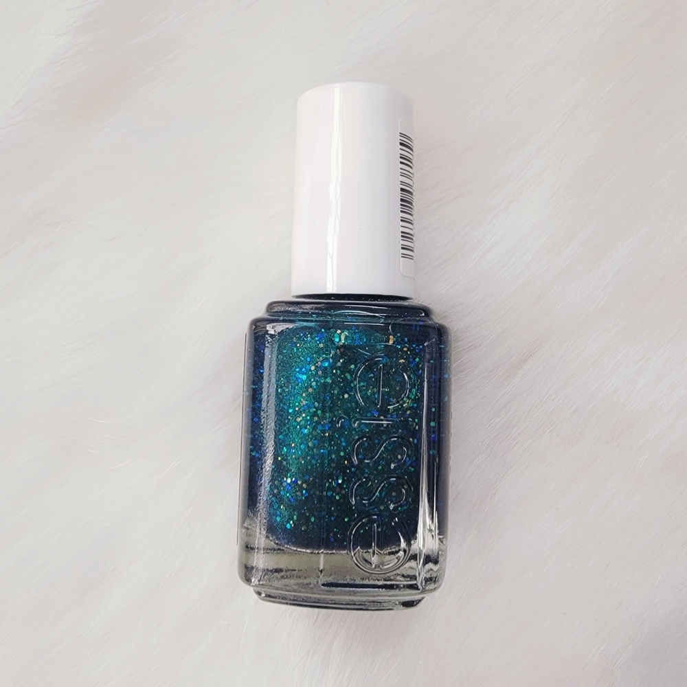 BUNDLE ONLY Essie Under Wraps